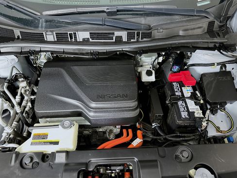 Used 2024 Nissan Leaf SV Plus image 32