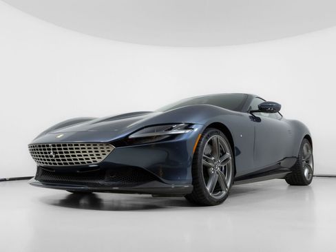 Used 2021 Ferrari Roma image 14