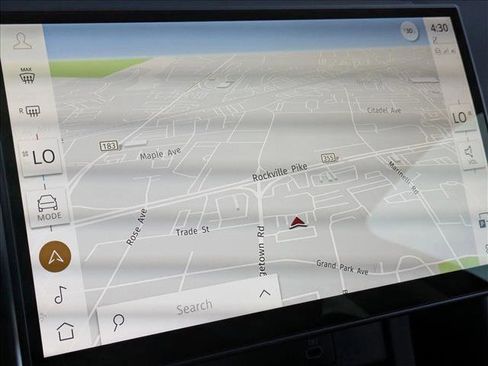 Used 2025 Land Rover Discovery Sport S image 13