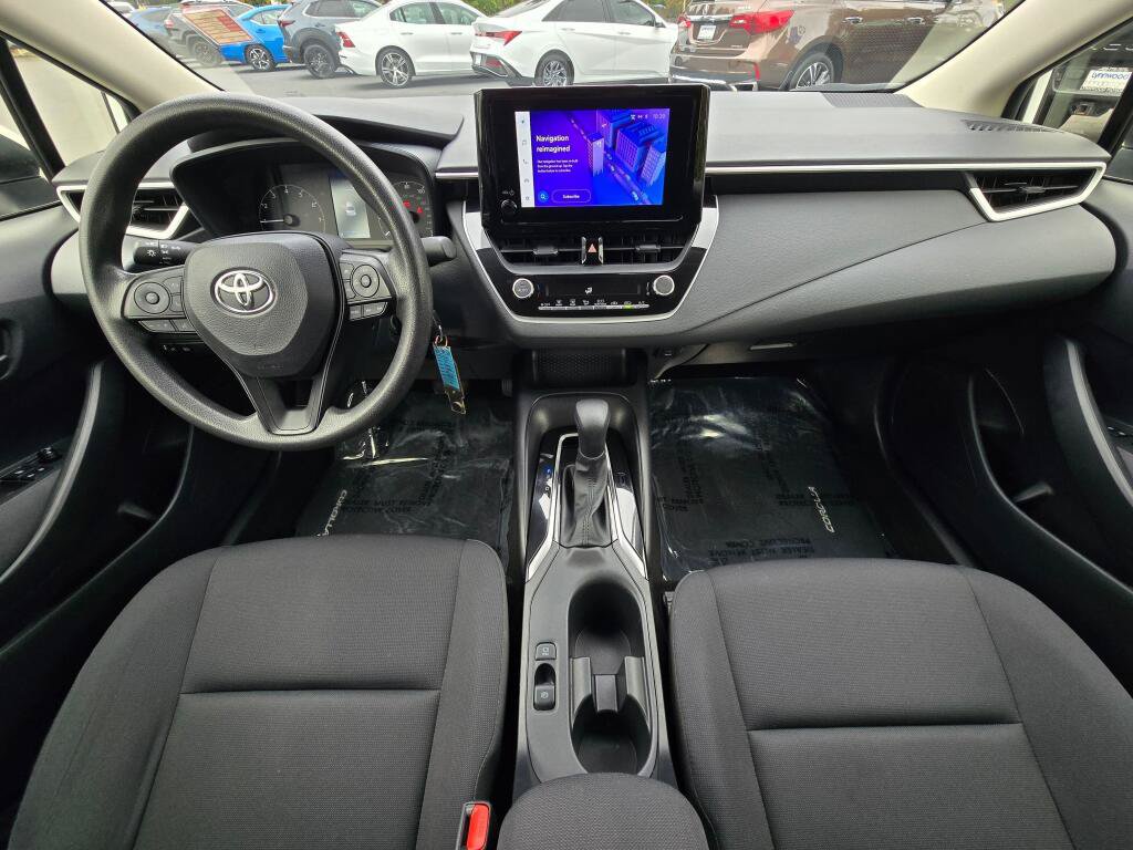 Used 2023 Toyota Corolla LE w/ Carpet Mat Package (TMS) FWD image 2