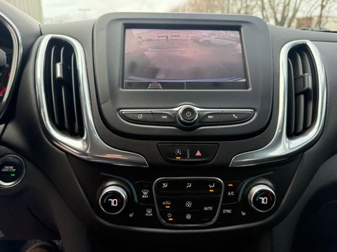 Used 2023 Chevrolet Equinox LT image 16