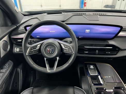Used 2025 Buick Enclave Avenir w/ LPO, Floor Liner Package FWD image 11