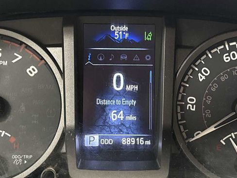 Certified 2018 Toyota Tacoma TRD Sport image 17