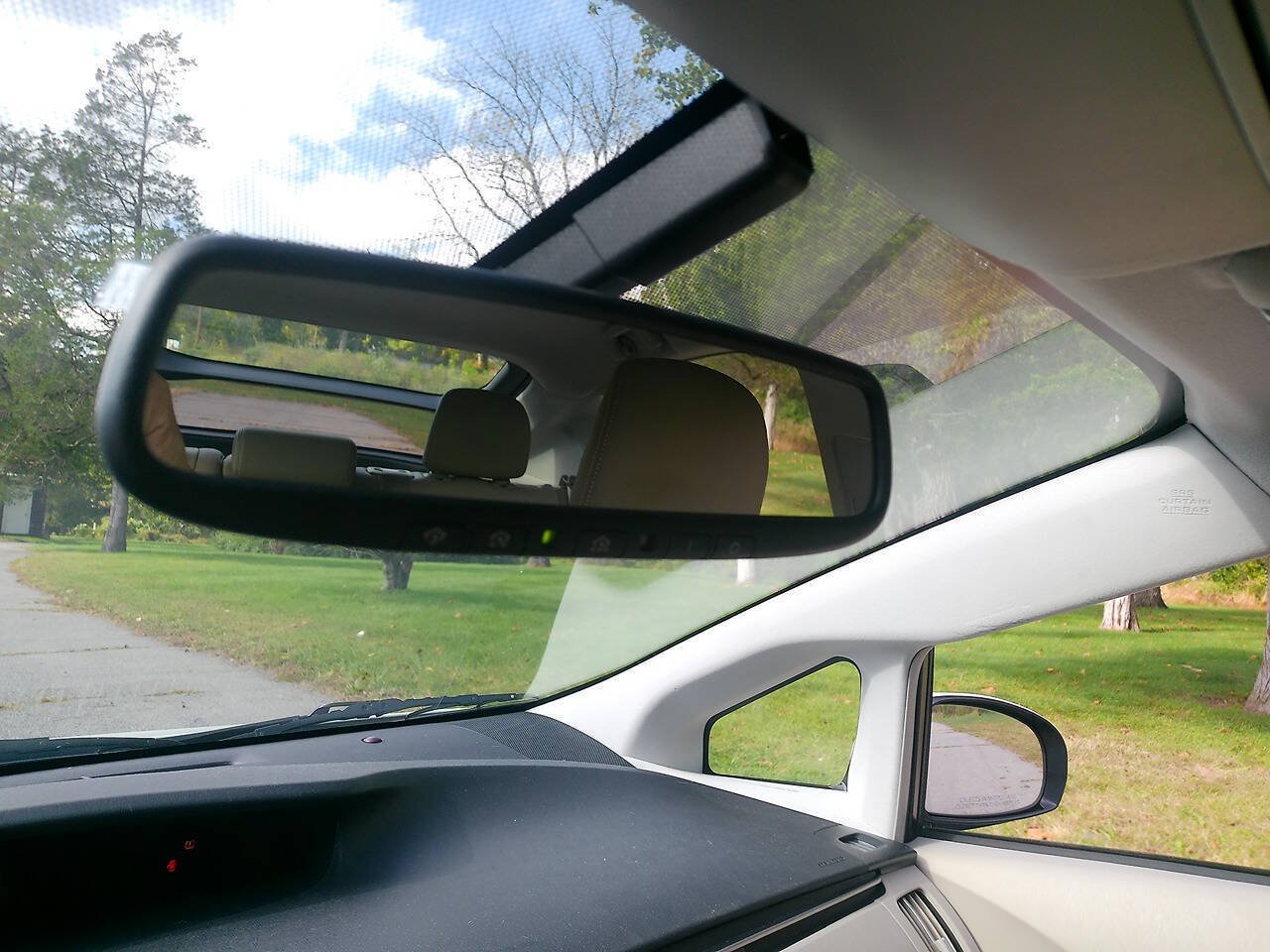 Used 2013 Toyota Prius Five FWD image 34
