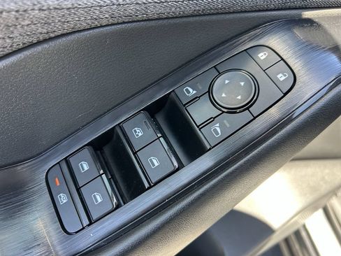 Used 2023 Nissan Rogue S FWD image 25
