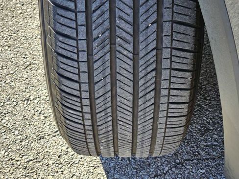 Used 2022 Volkswagen Tiguan SE image 10