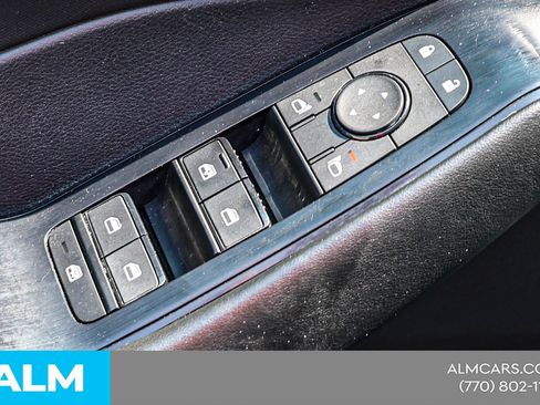 Used 2024 Nissan Rogue S AWD/4WD image 39