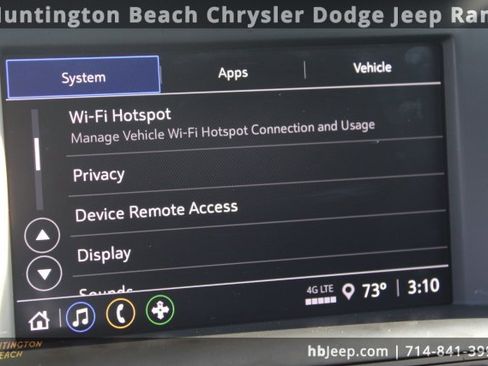 Used 2024 GMC Terrain SLE image 31