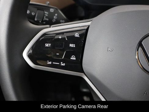 Used 2025 Volkswagen ID.4 Pro RWD image 8
