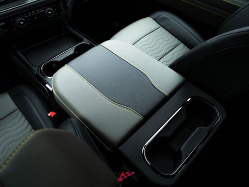 Used 2024 Chevrolet Silverado 2500 ZR2 w/ ZR2 Bison Edition image 21