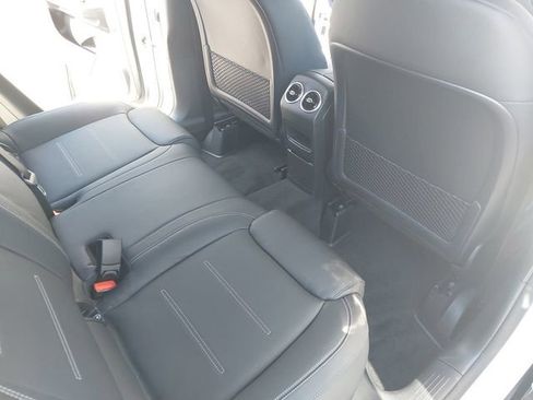 Used 2025 Mercedes-Benz GLA 35 AMG 4MATIC image 11