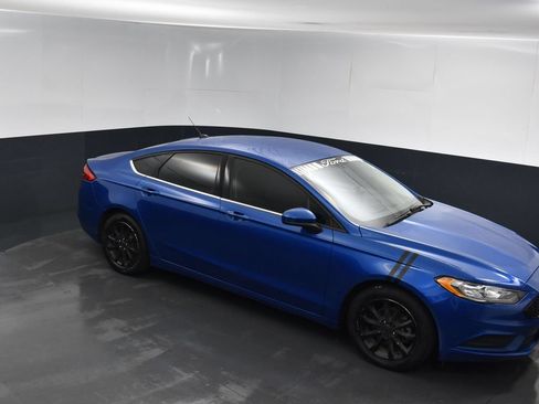 Used 2017 Ford Fusion SE w/ Fusion SE Technology Package FWD image 30