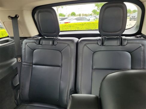 Used 2020 Lincoln Aviator Reserve w/ Equipment Group 202A image 14