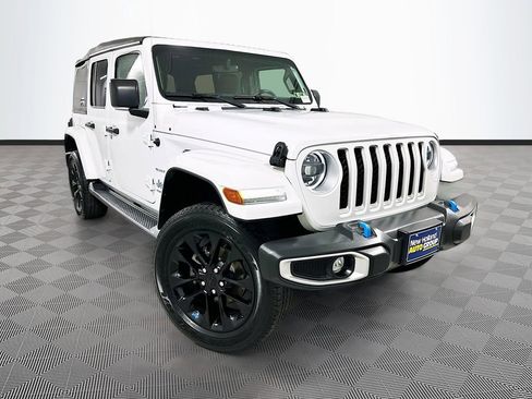 Used 2023 Jeep Wrangler Unlimited Sahara w/ Cold Weather Group AWD/4WD image 4