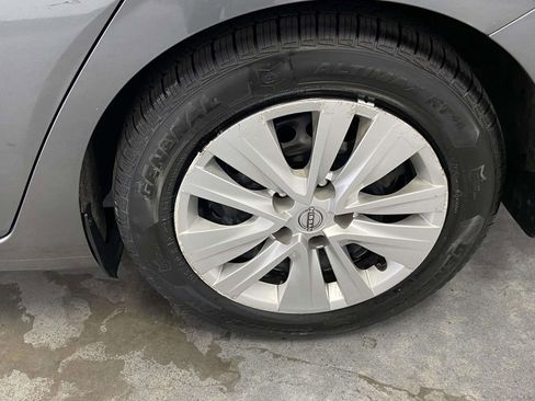 Used 2025 Nissan Sentra S FWD image 9
