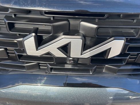 Certified 2022 Kia Telluride SX w/ SX Prestige Package image 32