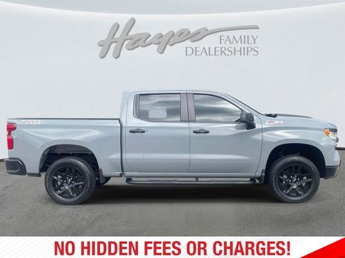 Used 2024 Chevrolet Silverado 1500 LT Trail Boss w/ Convenience Package II AWD/4WD image 2