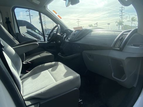 Used 2019 Ford Transit 250 130 Low Roof w/ Exterior Upgrade Package RWD image 11
