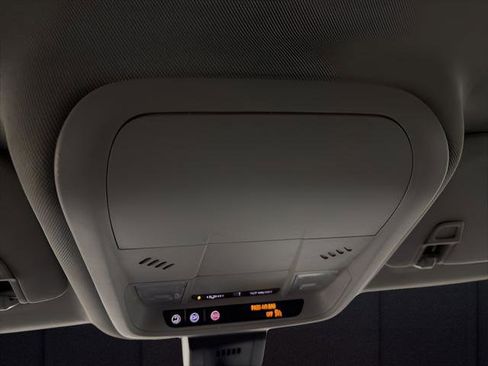 Used 2020 Chevrolet Equinox LS image 23