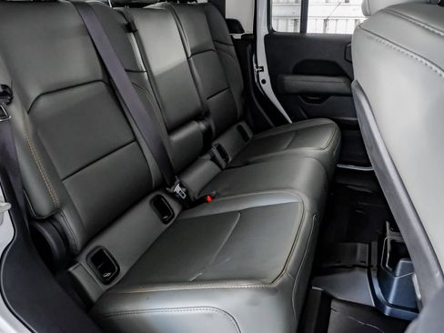 Used 2024 Jeep Gladiator Mojave w/ Convenience Group AWD/4WD image 33