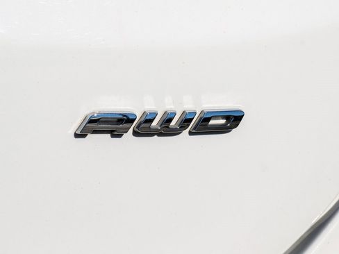 Used 2024 Ford Edge SEL image 5