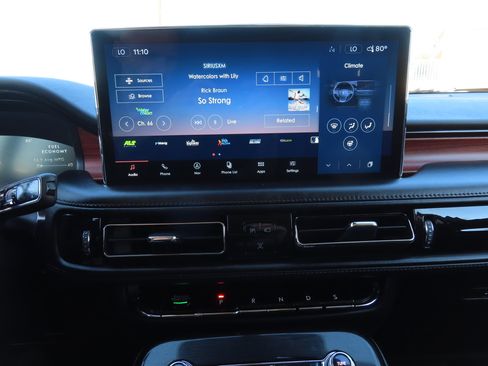 Used 2022 Lincoln Nautilus Reserve w/ Equipment Group 202A image 26