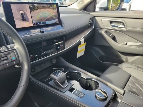 New 2026 Nissan Rogue Platinum AWD/4WD image 33