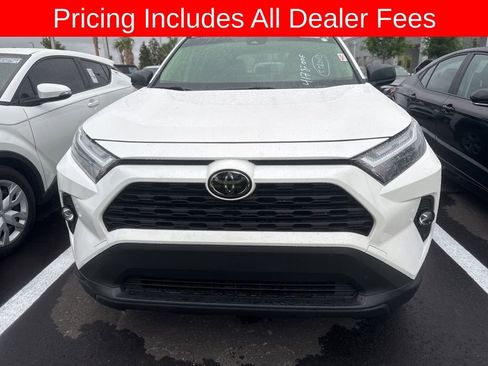 Used 2025 Toyota RAV4 LE AWD/4WD image 2