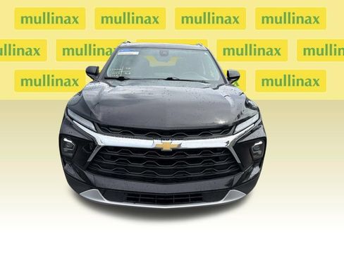 Used 2024 Chevrolet Blazer LT w/ Convenience Package FWD image 2
