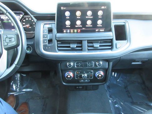 Used 2021 GMC Yukon SLE image 41