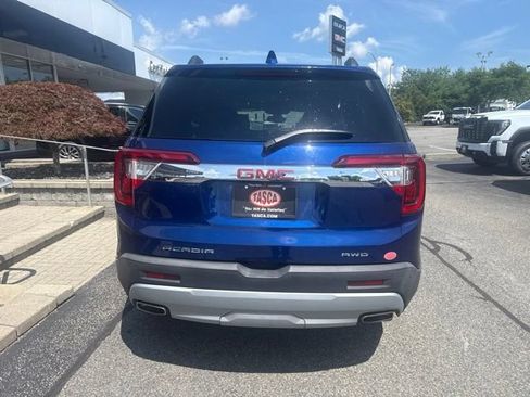 Used 2023 GMC Acadia SLT w/ Preferred Package AWD/4WD image 6
