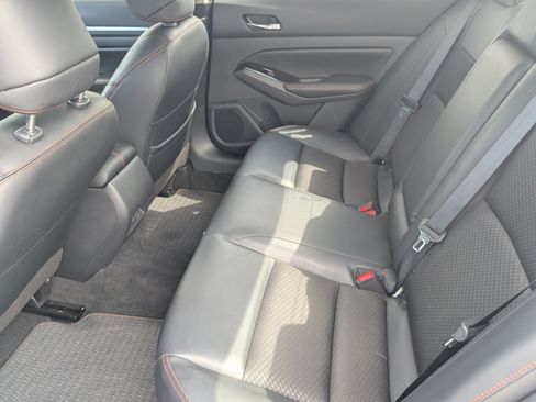 Used 2024 Nissan Altima 2.5 SR FWD image 14