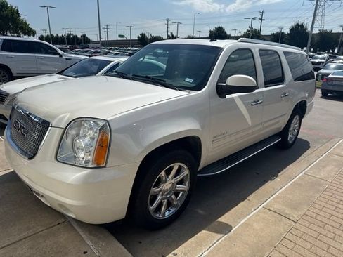 Used 2014 GMC Yukon XL Denali AWD/4WD image 2