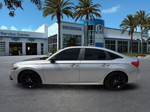 Used 2023 Honda Civic Sport image 5