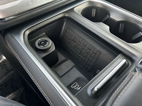 Certified 2025 Ford Expedition Platinum image 20