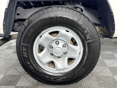 Used 2022 Toyota Tacoma SR image 28