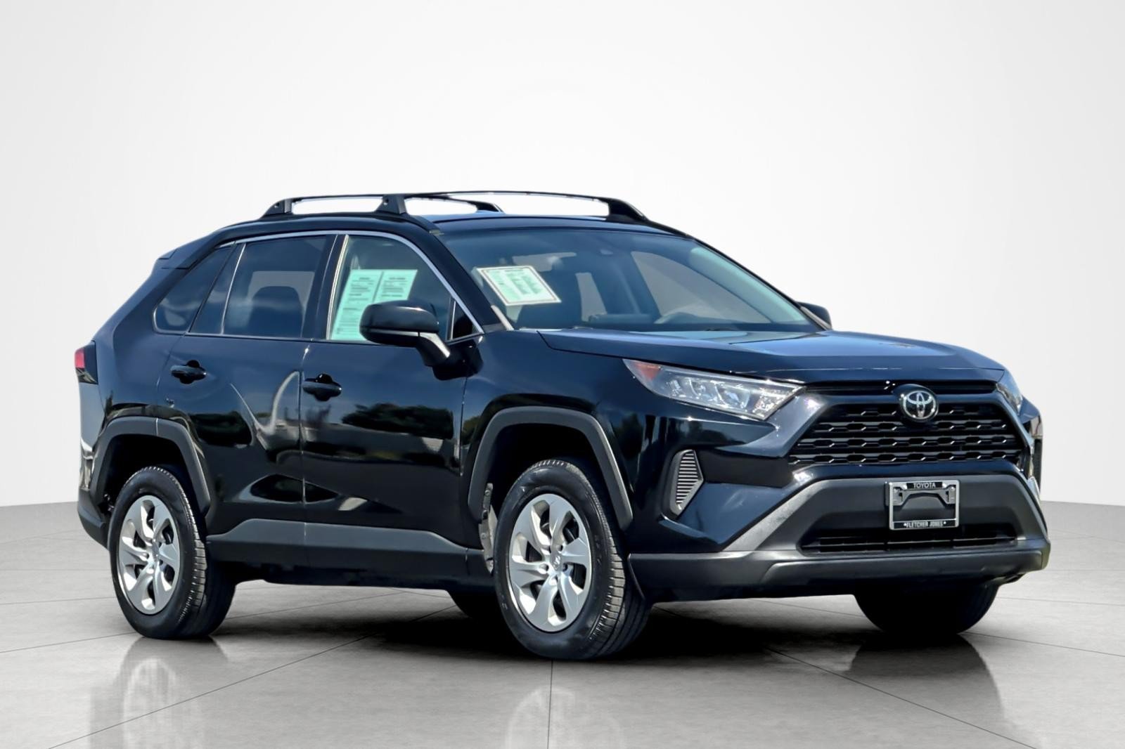 Used 2021 Toyota RAV4 LE w/ Carpet Mat Package (TMS) FWD image 7