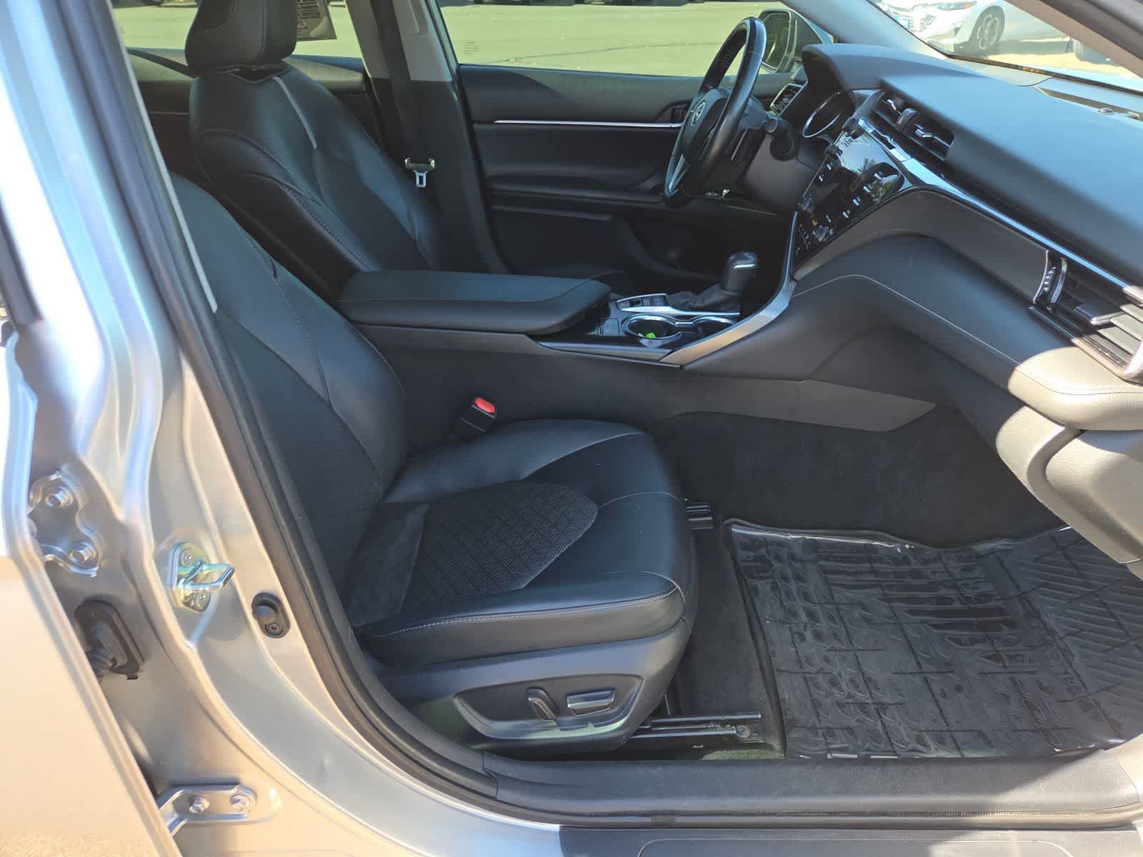 Used 2020 Toyota Camry XSE FWD image 22