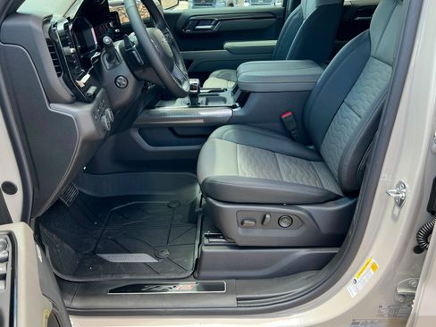 New 2026 Chevrolet Silverado 1500 ZR2 w/ LPO, Dark Essentials Package AWD/4WD image 18