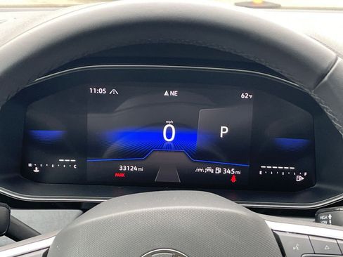 Used 2025 Volkswagen Jetta SE image 41