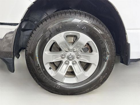 Used 2023 RAM 1500 Laramie AWD/4WD image 33