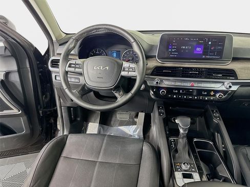 Certified 2022 Kia Telluride EX w/ EX Premium Package AWD/4WD image 25