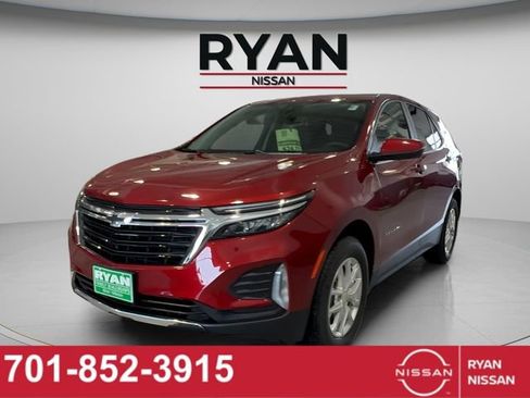 Used 2024 Chevrolet Equinox LT image 1