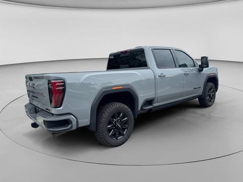 Used 2025 GMC Sierra 2500 AT4 w/ AT4 Premium Plus Package AWD/4WD image 5