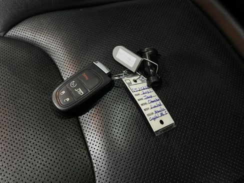 Used 2021 Jeep Cherokee Limited image 37