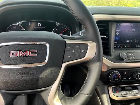 Used 2023 GMC Acadia Denali w/ Black Diamond Edition AWD/4WD image 14