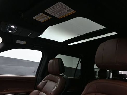 Certified 2025 Lincoln Navigator Reserve AWD/4WD image 20