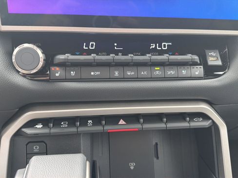 New 2026 Toyota Tundra Limited AWD/4WD image 22