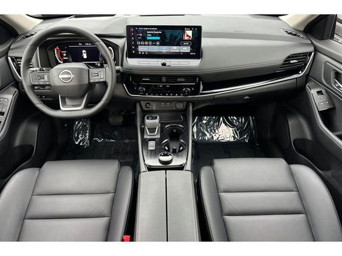 Used 2025 Nissan Rogue SL w/ SL Premium Package image 15