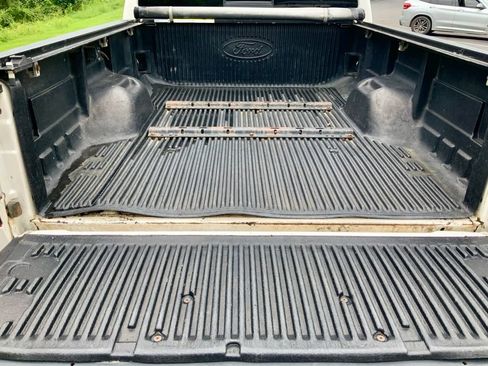 Used 2011 Ford F250 Lariat w/ Chrome Pkg AWD/4WD image 24